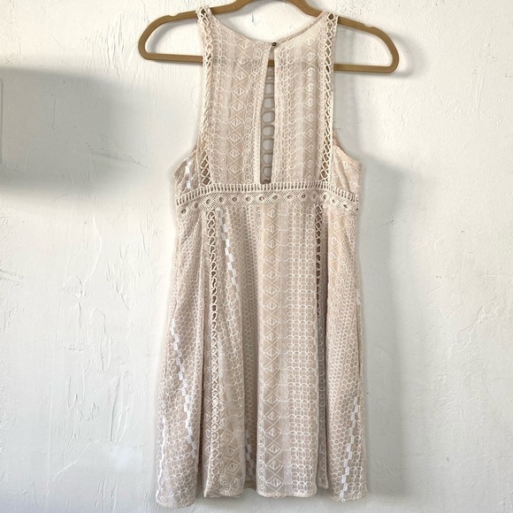 Free People Open Back Sleeveless Crochet Detail Neutral Beige Mini Dress | 6 - Picture 4 of 13